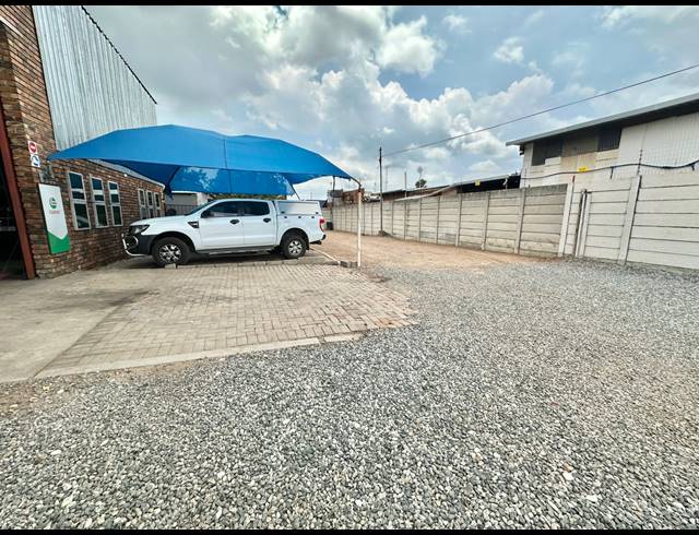 M² BUSINESS CENTRE FOR SALE IN ANNADALE